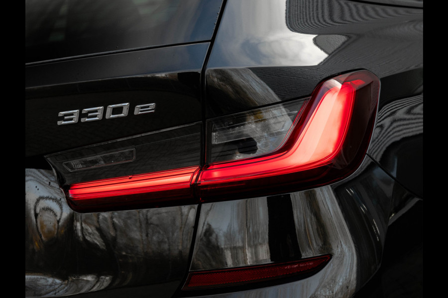 BMW 3 Serie Touring 330e M-Sport - Pano - Trekhaak - Harman Kardon - Lasers - Head-Up