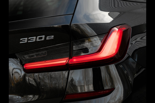 BMW 3 Serie Touring 330e M-Sport - Pano - Trekhaak - Harman Kardon - Lasers - Head-Up