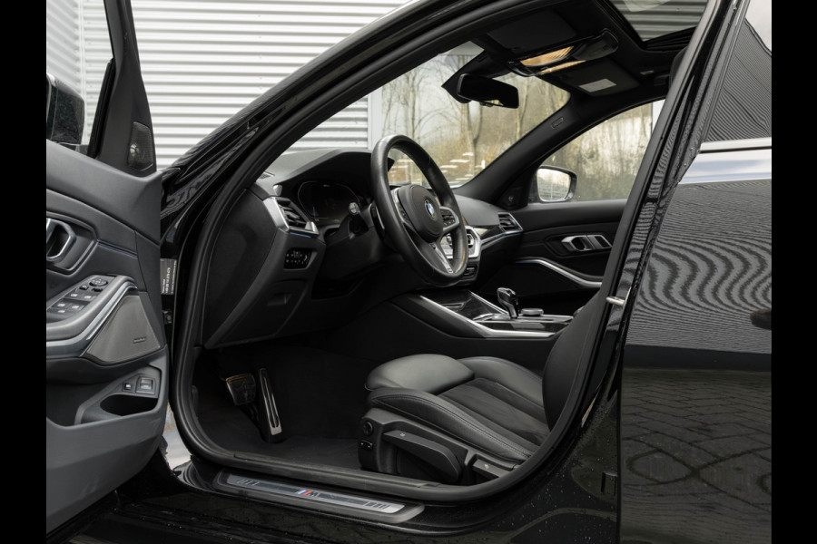 BMW 3 Serie Touring 330e M-Sport - Pano - Trekhaak - Harman Kardon - Lasers - Head-Up