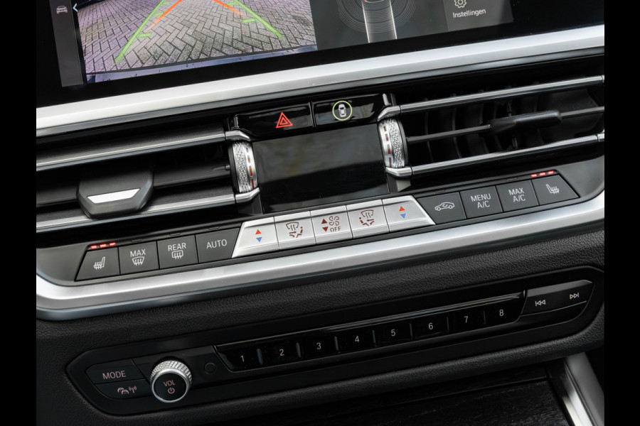 BMW 3 Serie Touring 330e M-Sport - Pano - Trekhaak - Harman Kardon - Lasers - Head-Up