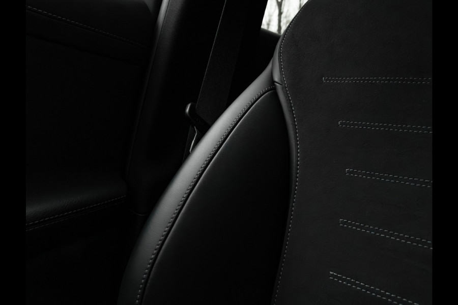 Mercedes-Benz GLC 300e 4MATIC AMG Line - Pano - Trekhaak - 360 Camera