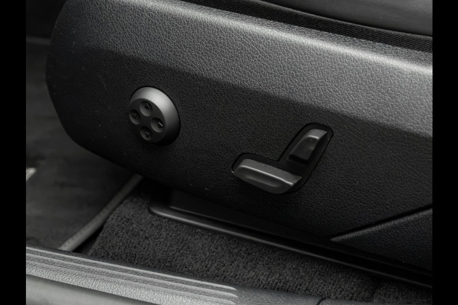 Mercedes-Benz GLC 300e 4MATIC AMG Line - Pano - Trekhaak - 360 Camera