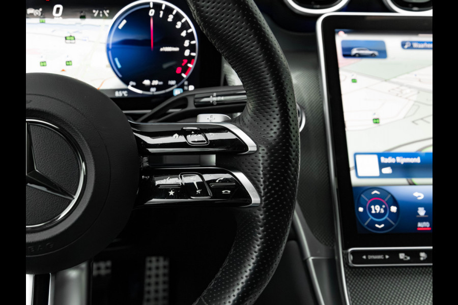 Mercedes-Benz GLC 300e 4MATIC AMG Line - Pano - Trekhaak - 360 Camera