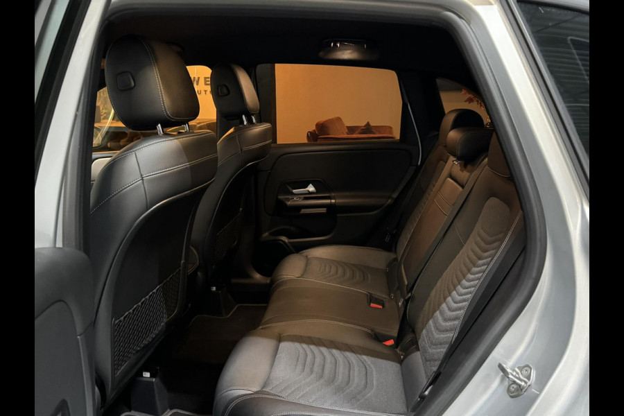 Mercedes-Benz B-Klasse 180 Business Solution NAP Garantie Carplay Camera Elek. Achterklep Led Cruise Clima Navi Rijklaar