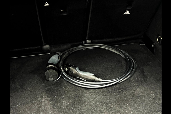 Mercedes-Benz GLA 250 e Progressive parkeerasist_Stoelventilatie_Carplay_Trekhaak