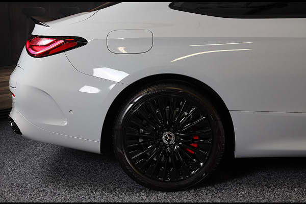 Mercedes-Benz CLE Coupé 300 e AMG Line / Head Up / 360 Camera / Acc / Lane Assist / Dode Hoek / Elek Stoelen / Memory / Pano / 20