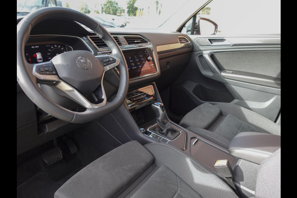Volkswagen Tiguan 1.5 TSI 150pk DSG Elegance | Navigatie | Apple Carplay / Android Auto | Parkeersensoren | Camera | Adaptive Cruise Control | Stuur-en stoelverwarming | Matrix LED-koplampen | Virtual Cockpit | Getinte ramen | Climate Control | ErgoActive stoelen