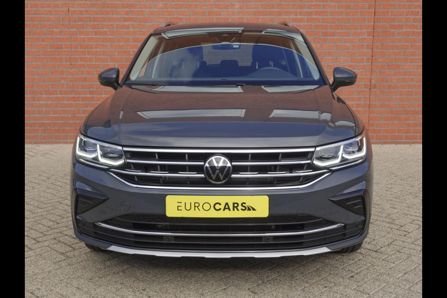 Volkswagen Tiguan 1.5 TSI 150pk DSG Elegance | Navigatie | Apple Carplay / Android Auto | Parkeersensoren | Camera | Adaptive Cruise Control | Stuur-en stoelverwarming | Matrix LED-koplampen | Virtual Cockpit | Getinte ramen | Climate Control | ErgoActive stoelen