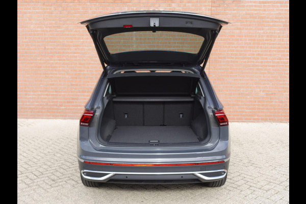 Volkswagen Tiguan 1.5 TSI 150pk DSG Elegance | Navigatie | Apple Carplay / Android Auto | Parkeersensoren | Camera | Adaptive Cruise Control | Stuur-en stoelverwarming | Matrix LED-koplampen | Virtual Cockpit | Getinte ramen | Climate Control | ErgoActive stoelen