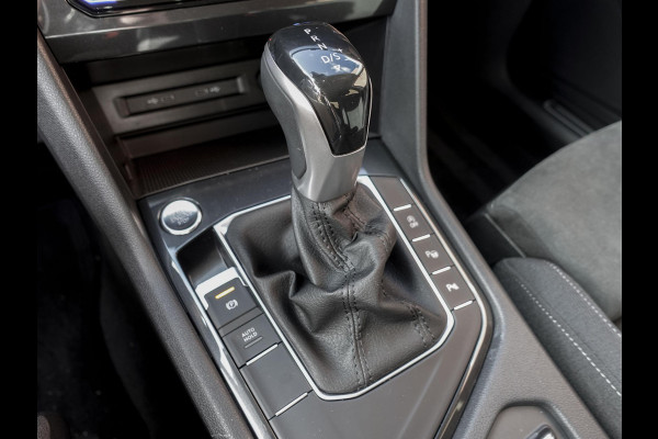 Volkswagen Tiguan 1.5 TSI 150pk DSG Elegance | Navigatie | Apple Carplay / Android Auto | Parkeersensoren | Camera | Adaptive Cruise Control | Stuur-en stoelverwarming | Matrix LED-koplampen | Virtual Cockpit | Getinte ramen | Climate Control | ErgoActive stoelen