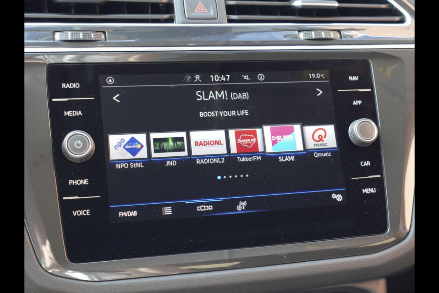 Volkswagen Tiguan 1.5 TSI 150pk DSG Elegance | Navigatie | Apple Carplay / Android Auto | Parkeersensoren | Camera | Adaptive Cruise Control | Stuur-en stoelverwarming | Matrix LED-koplampen | Virtual Cockpit | Getinte ramen | Climate Control | ErgoActive stoelen