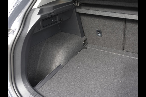 Volkswagen Tiguan 1.5 TSI 150pk DSG Elegance | Navigatie | Apple Carplay / Android Auto | Parkeersensoren | Camera | Adaptive Cruise Control | Stuur-en stoelverwarming | Matrix LED-koplampen | Virtual Cockpit | Getinte ramen | Climate Control | ErgoActive stoelen