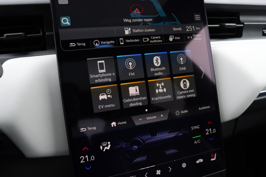Honda e:Ny1 Elegance 69 kWh | Panoramadak | Adaptieve Cruise Control | Verwarmd Stuurwiel | Leder | Surround Camera | Apple Carplay/Android Auto | Dodehoekassistent | Stoelverwarming |