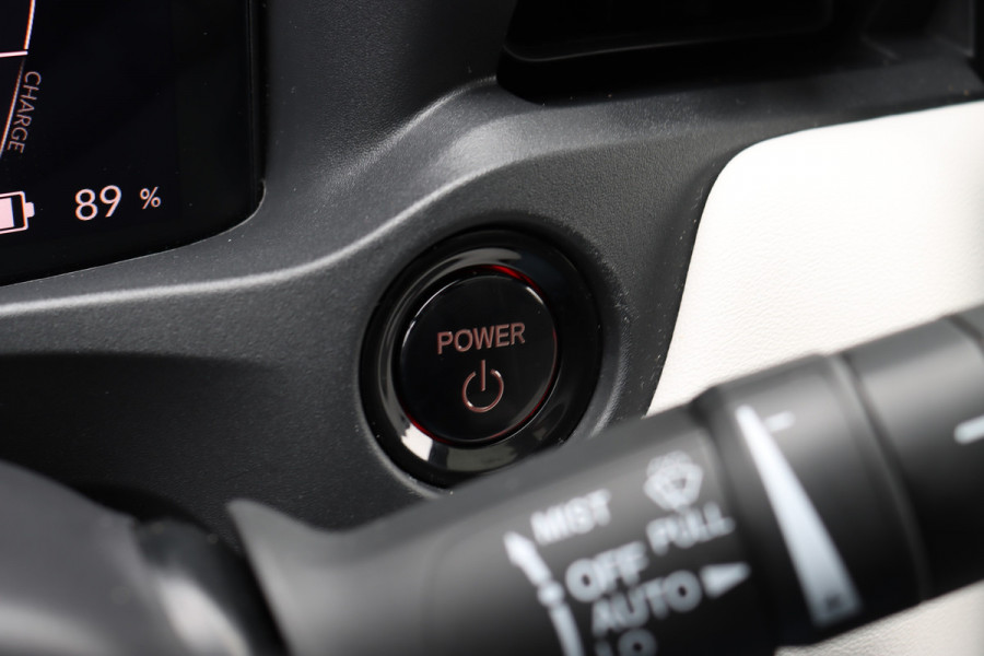 Honda e:Ny1 Elegance 69 kWh | Panoramadak | Adaptieve Cruise Control | Verwarmd Stuurwiel | Leder | Surround Camera | Apple Carplay/Android Auto | Dodehoekassistent | Stoelverwarming |