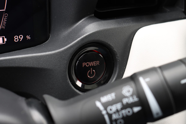 Honda e:Ny1 Elegance 69 kWh | Panoramadak | Adaptieve Cruise Control | Verwarmd Stuurwiel | Leder | Surround Camera | Apple Carplay/Android Auto | Dodehoekassistent | Stoelverwarming |