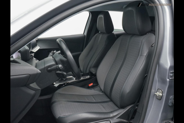 Peugeot 208 1.2 PureTech Allure Sportive 100PK (APPLE CARPLAY,LED,SPORTSTOELEN,3D DISPLAY,CLIMATE,CRUISE,CAMERA,LM-VELGEN)