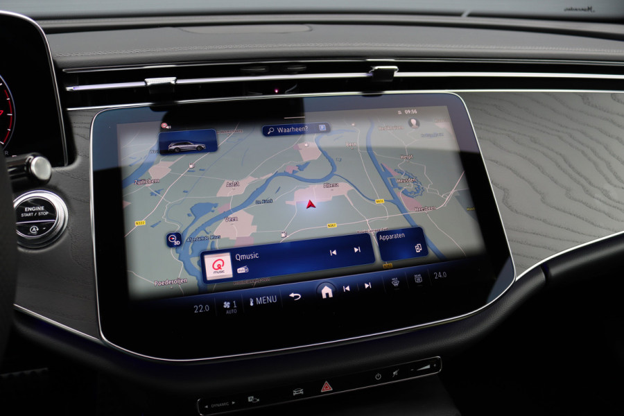 Mercedes-Benz E-Klasse Estate 200 AMG Line Aut9 | Distronic | Trekhaak | Verwarmd Stuurwiel | Camera | Keyless Go | High Perf. LED | Zitcomfortpakket | Nightpakket |