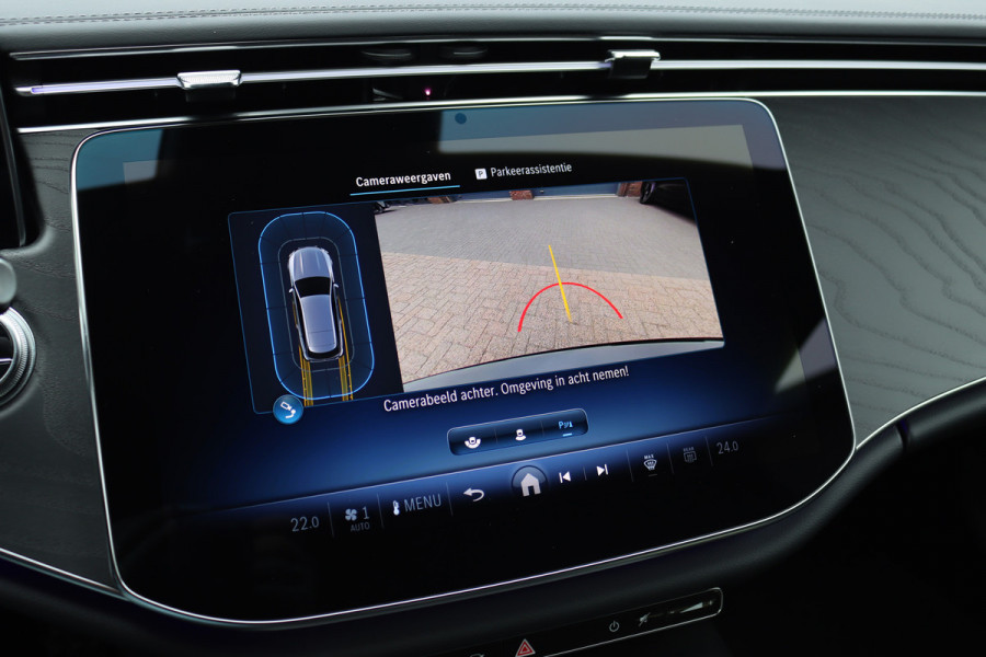 Mercedes-Benz E-Klasse Estate 200 AMG Line Aut9 | Distronic | Trekhaak | Verwarmd Stuurwiel | Camera | Keyless Go | High Perf. LED | Zitcomfortpakket | Nightpakket |