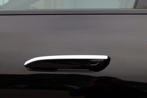 Mercedes-Benz E-Klasse Estate 200 AMG Line Aut9 | Distronic | Trekhaak | Verwarmd Stuurwiel | Camera | Keyless Go | High Perf. LED | Zitcomfortpakket | Nightpakket |