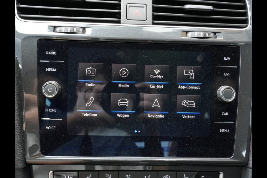 Volkswagen e-Golf E-DITION | Navigatie | Climate Control | ACC | Stoelverwarming| SOH 89%