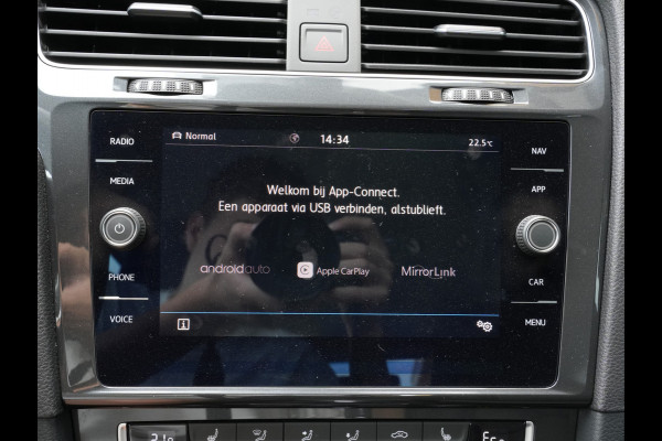 Volkswagen e-Golf E-DITION | Navigatie | Climate Control | ACC | Stoelverwarming| SOH 89%