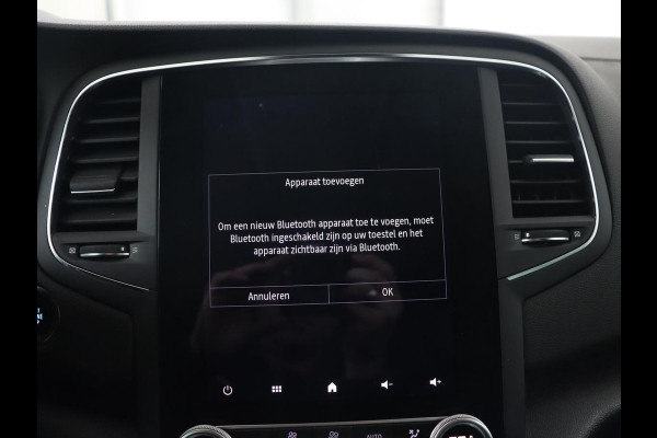 Renault Mégane 1.6 E-Tech Plug-In Hybrid 160 Business Edition One | Leder | Stoelverwarming | Trekhaak | Carplay | Stuurverwarming | Keyless | Full LED | Navigatie | Climate control | Plug In