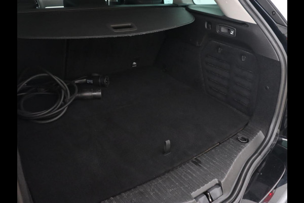 Renault Mégane 1.6 E-Tech Plug-In Hybrid 160 Business Edition One | Leder | Stoelverwarming | Trekhaak | Carplay | Stuurverwarming | Keyless | Full LED | Navigatie | Climate control | Plug In