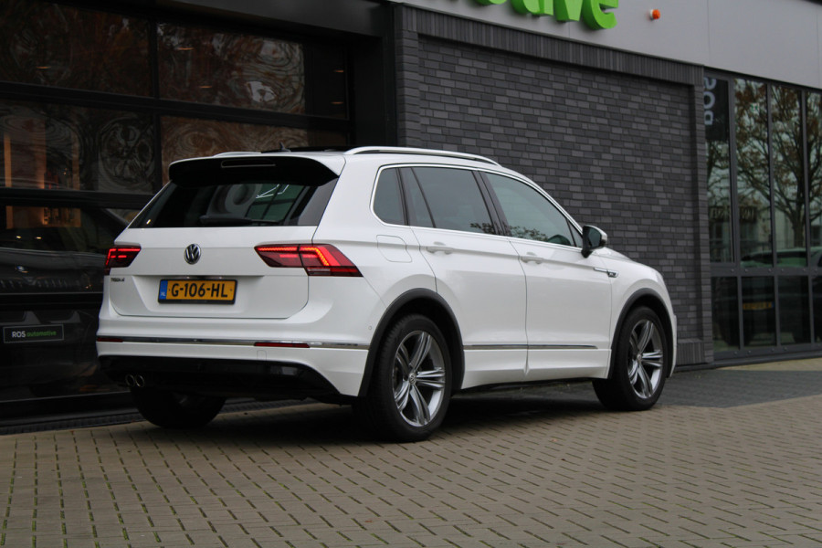 Volkswagen Tiguan 1.5 TSI ACT Highline Business R | NAP! | PANO | 360 | ACC | KEYLESS | ELEK.TREKHAAK |