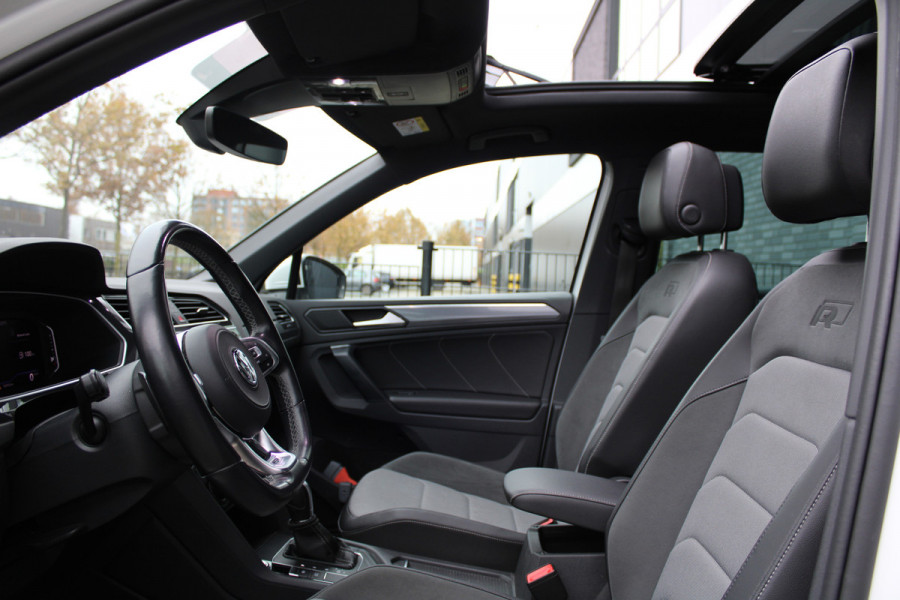 Volkswagen Tiguan 1.5 TSI ACT Highline Business R | NAP! | PANO | 360 | ACC | KEYLESS | ELEK.TREKHAAK |