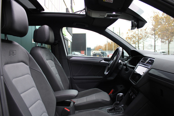 Volkswagen Tiguan 1.5 TSI ACT Highline Business R | NAP! | PANO | 360 | ACC | KEYLESS | ELEK.TREKHAAK |