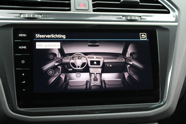 Volkswagen Tiguan 1.5 TSI ACT Highline Business R | NAP! | PANO | 360 | ACC | KEYLESS | ELEK.TREKHAAK |