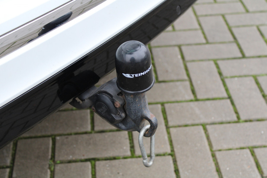 Volkswagen Tiguan 1.5 TSI ACT Highline Business R | NAP! | PANO | 360 | ACC | KEYLESS | ELEK.TREKHAAK |