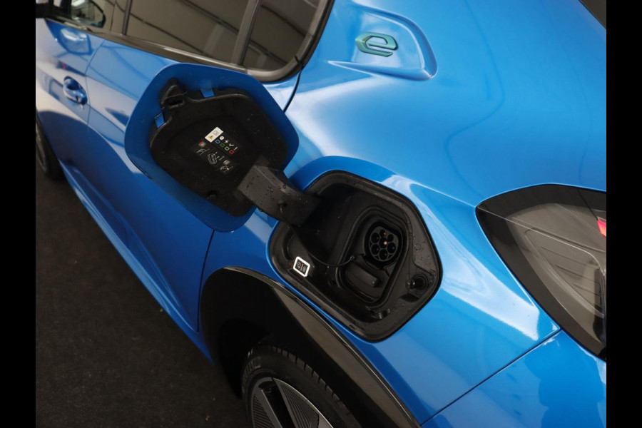 Peugeot e-208 EV GT 350 50 kWh | Stoelverwarming | Adaptive cruise | Camera | Leder-Alcantara | Keyless | Navigatie | Full LED | DAB | Climate control | Dodehoek detectie | Parkeerhulp