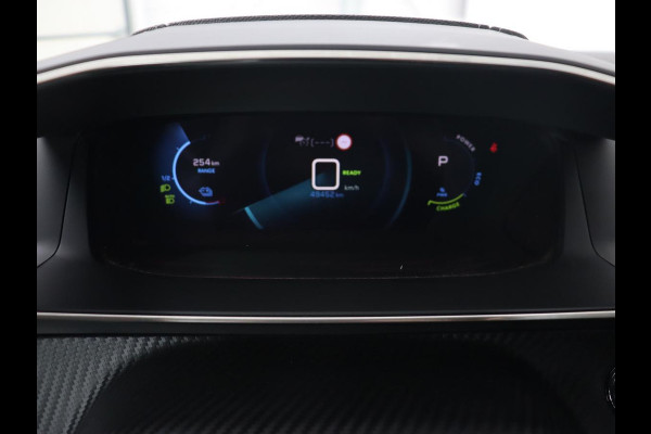 Peugeot e-208 EV GT 350 50 kWh | Stoelverwarming | Adaptive cruise | Camera | Leder-Alcantara | Keyless | Navigatie | Full LED | DAB | Climate control | Dodehoek detectie | Parkeerhulp