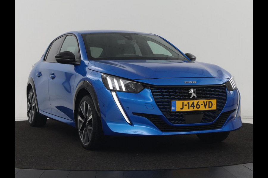 Peugeot e-208 EV GT 350 50 kWh | Stoelverwarming | Adaptive cruise | Camera | Leder-Alcantara | Keyless | Navigatie | Full LED | DAB | Climate control | Dodehoek detectie | Parkeerhulp