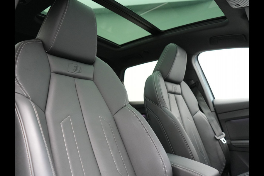 Audi Q4 e-tron 50 quattro S edition 77 kWh 299pk | Trekhaak Af Fabriek | Panodak | Adaptive Cruise | Head Up | Sonos Audio | Camera | Lederen Sportstoelen Memory & Verwarmd | Virtual | Navigatie | Keyless | 21"L.M |