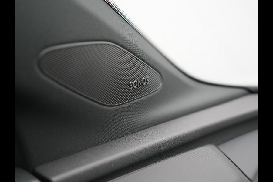 Audi Q4 e-tron 50 quattro S edition 77 kWh 299pk | Trekhaak Af Fabriek | Panodak | Adaptive Cruise | Head Up | Sonos Audio | Camera | Lederen Sportstoelen Memory & Verwarmd | Virtual | Navigatie | Keyless | 21"L.M |