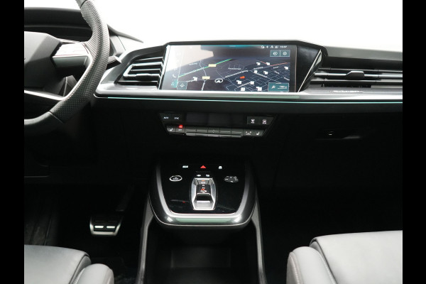 Audi Q4 e-tron 50 quattro S edition 77 kWh 299pk | Trekhaak Af Fabriek | Panodak | Adaptive Cruise | Head Up | Sonos Audio | Camera | Lederen Sportstoelen Memory & Verwarmd | Virtual | Navigatie | Keyless | 21"L.M |