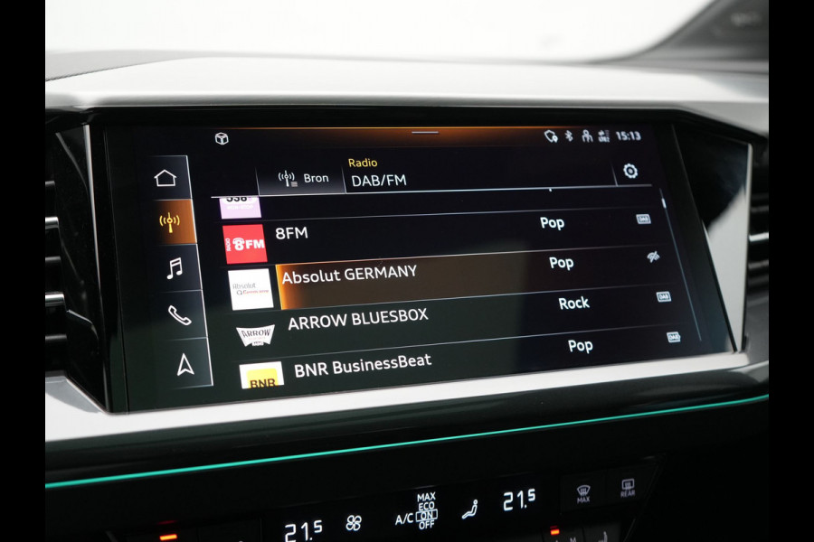 Audi Q4 e-tron 50 quattro S edition 77 kWh 299pk | Trekhaak Af Fabriek | Panodak | Adaptive Cruise | Head Up | Sonos Audio | Camera | Lederen Sportstoelen Memory & Verwarmd | Virtual | Navigatie | Keyless | 21"L.M |