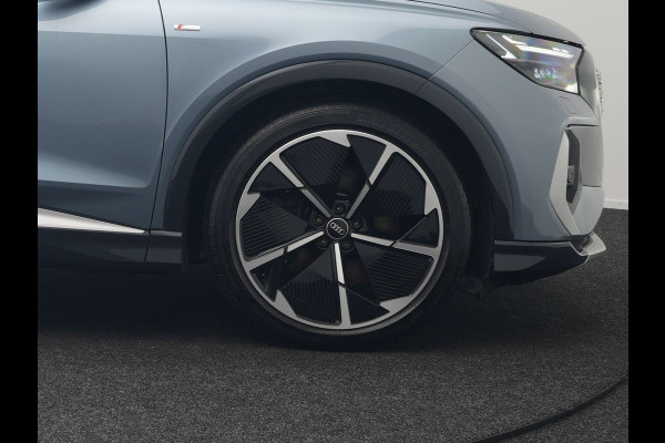 Audi Q4 e-tron 50 quattro S edition 77 kWh 299pk | Trekhaak Af Fabriek | Panodak | Adaptive Cruise | Head Up | Sonos Audio | Camera | Lederen Sportstoelen Memory & Verwarmd | Virtual | Navigatie | Keyless | 21"L.M |