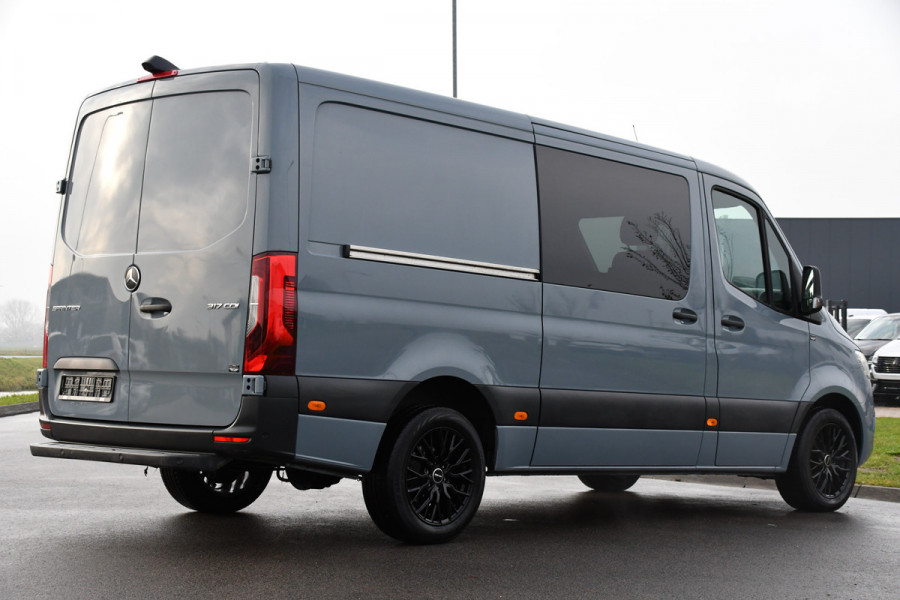 Mercedes-Benz Sprinter 317 1.9 CDI L2H1 DC RWD AMG Edition Camera, Cruise, Carplay, 170pk, Automaat, LED, Stoelverwarming, NAVI, Multimedia, Uniek! Dubbel Cabine