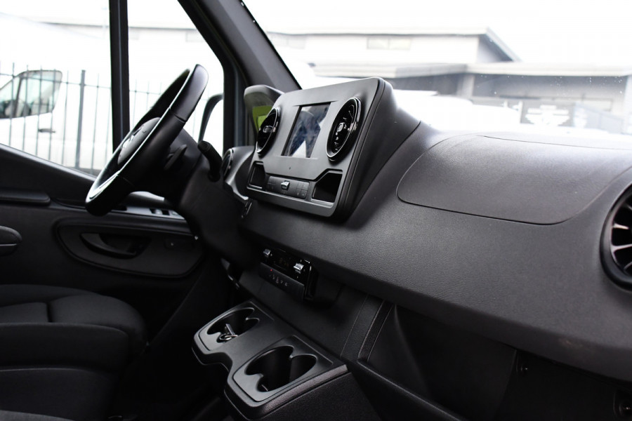 Mercedes-Benz Sprinter 317 1.9 CDI L2H1 DC RWD AMG Edition Camera, Cruise, Carplay, 170pk, Automaat, LED, Stoelverwarming, NAVI, Multimedia, Uniek! Dubbel Cabine