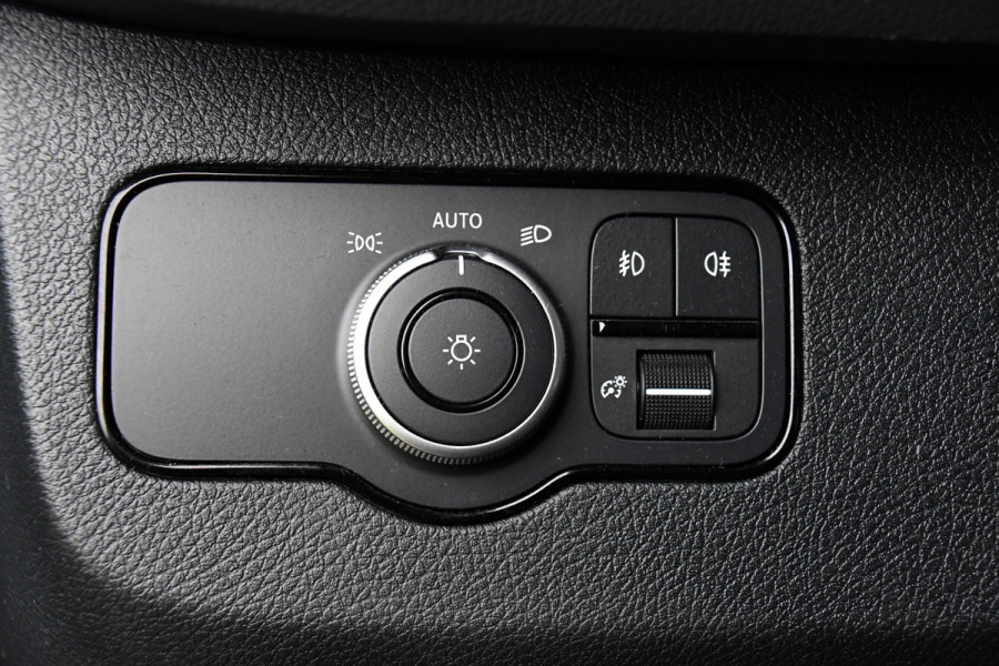 Mercedes-Benz Sprinter 317 1.9 CDI L2H1 DC RWD AMG Edition Camera, Cruise, Carplay, 170pk, Automaat, LED, Stoelverwarming, NAVI, Multimedia, Uniek! Dubbel Cabine