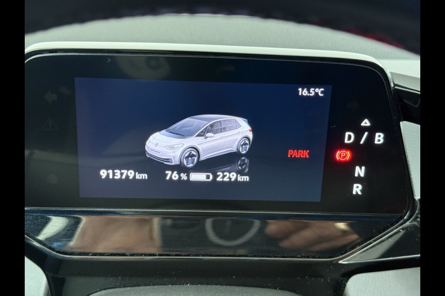 Volkswagen ID.3 First Plus 58kWh SOH 92% Navi-Pro Adap.Cruise Camera Ecc Apple Carplay Android Auto Stoel+Stuur verwarming Lmv 19" Stoelverwarming Matrix led Privacy Glas Keyless Rijstrooksensor 1e Eigenaar Origineel Nederlandse Auto