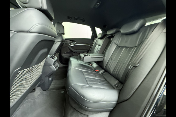 Audi e-tron 55 Quattro Advanced 95kWh SOH 92% Trekhaak Leder+Memory Apple Carplay Android Auto Navi Ecc Stoelverwarming Cruise Control Pdc Lmv 21" Elek.Stoelen Elek.Achterklep Led Contourstoelen Comfortsleutel Keyless Origineel Nederlandse Auto Nieuwprijs  €97.748,-