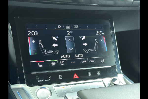 Audi e-tron 55 Quattro Advanced 95kWh SOH 92% Trekhaak Leder+Memory Apple Carplay Android Auto Navi Ecc Stoelverwarming Cruise Control Pdc Lmv 21" Elek.Stoelen Elek.Achterklep Led Contourstoelen Comfortsleutel Keyless Origineel Nederlandse Auto Nieuwprijs  €97.748,-