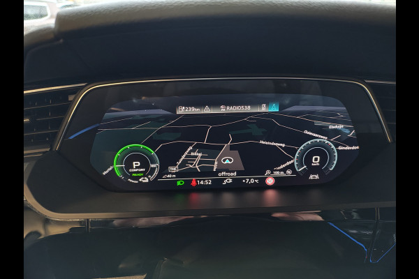 Audi e-tron 55 Quattro Advanced 95kWh SOH 92% Trekhaak Leder+Memory Apple Carplay Android Auto Navi Ecc Stoelverwarming Cruise Control Pdc Lmv 21" Elek.Stoelen Elek.Achterklep Led Contourstoelen Comfortsleutel Keyless Origineel Nederlandse Auto Nieuwprijs  €97.748,-