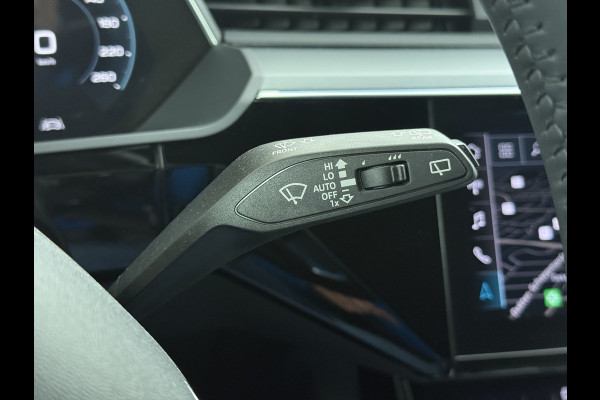 Audi e-tron 55 Quattro Advanced 95kWh SOH 92% Trekhaak Leder+Memory Apple Carplay Android Auto Navi Ecc Stoelverwarming Cruise Control Pdc Lmv 21" Elek.Stoelen Elek.Achterklep Led Contourstoelen Comfortsleutel Keyless Origineel Nederlandse Auto Nieuwprijs  €97.748,-