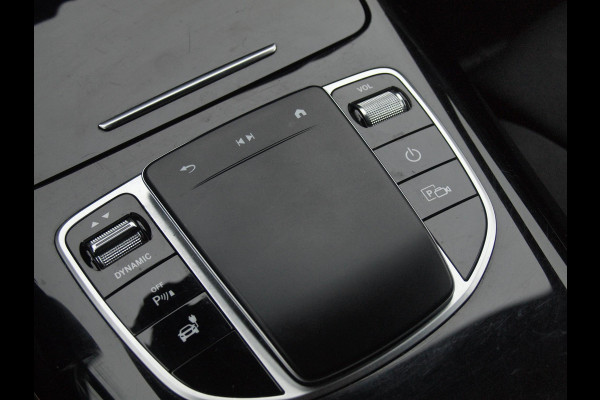 Mercedes-Benz EQC 400 4MATIC Business Solution 80 kWh | Camera | Apple Carplay | Cruise Control | Sfeerverlichting |