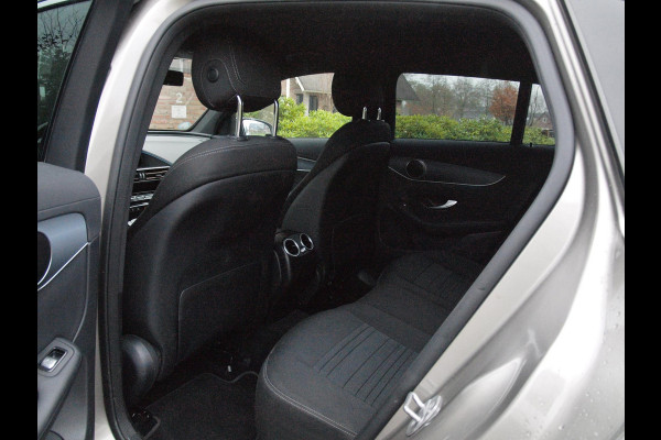 Mercedes-Benz EQC 400 4MATIC Business Solution 80 kWh | Camera | Apple Carplay | Cruise Control | Sfeerverlichting |